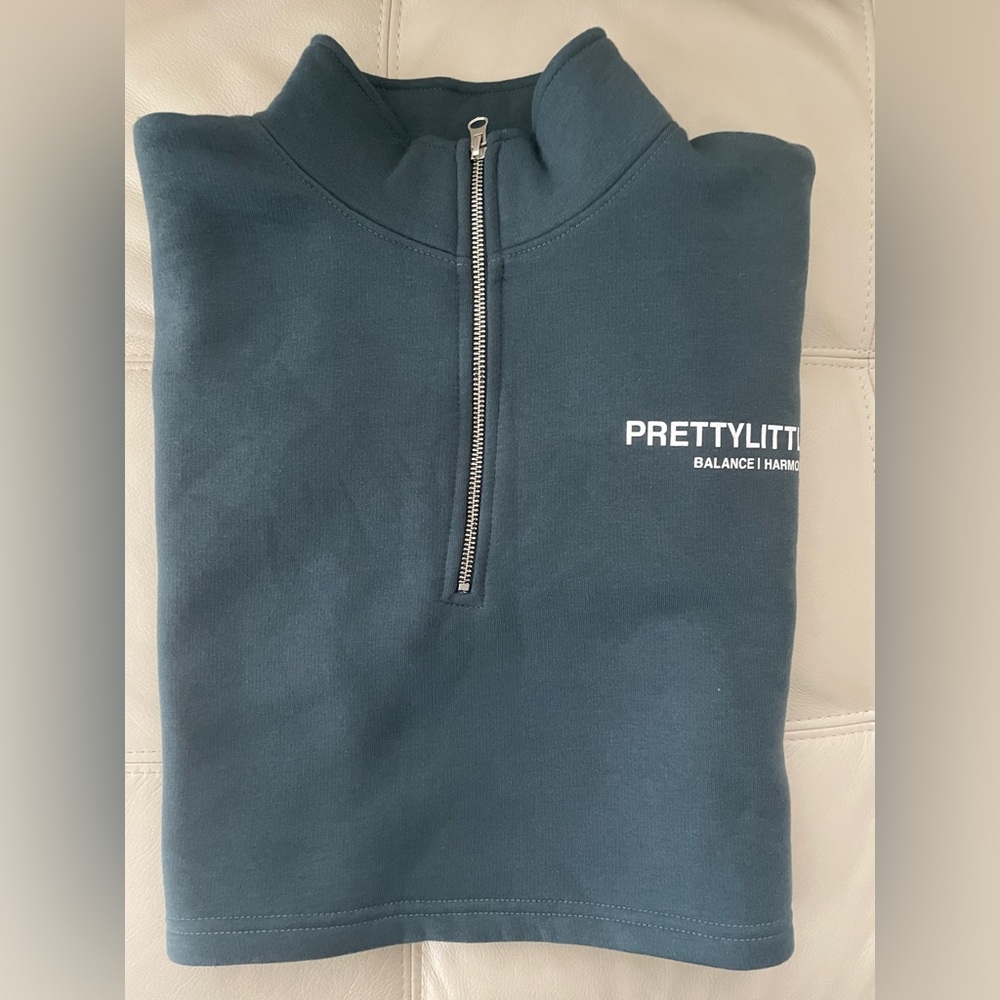 Pretty little things women sweatshirt size M